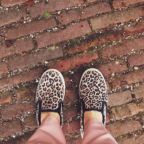 スリッポンタイプのスニーカーは脱ぎ履きが楽！でもサイズ選びに注意