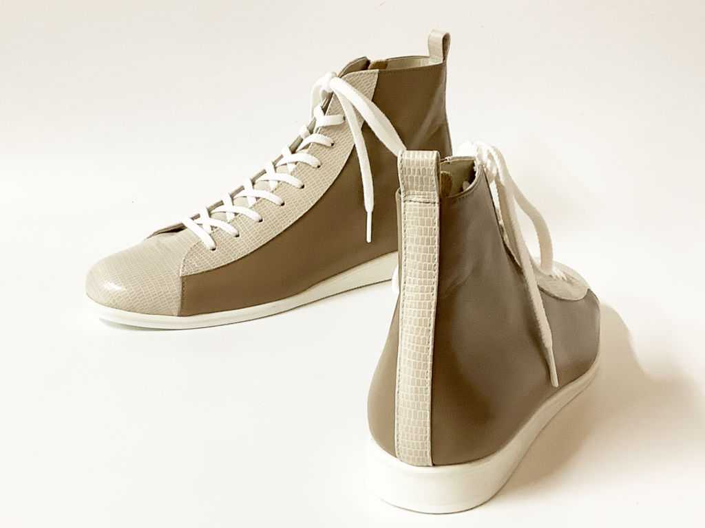 ハイカットスニーカーモカ