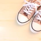 脱げないスニーカー