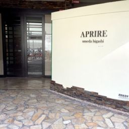 梅田サロン正面